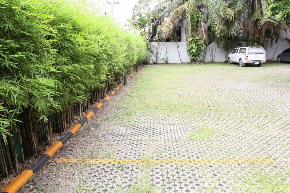 Romance Hotel Bangna Banguecoque Exterior foto